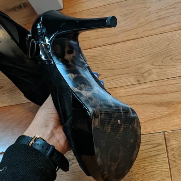 High Heels - Picture 4 of 4